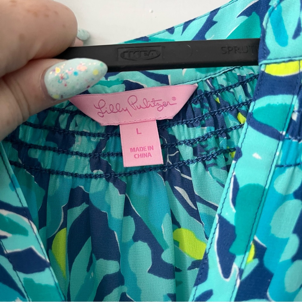 NWOT Lilly Pulitzer Silk Button Down Tank Top size Large in Blue Floral - Picture 7 of 11
